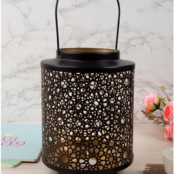 Vases & Lanterns